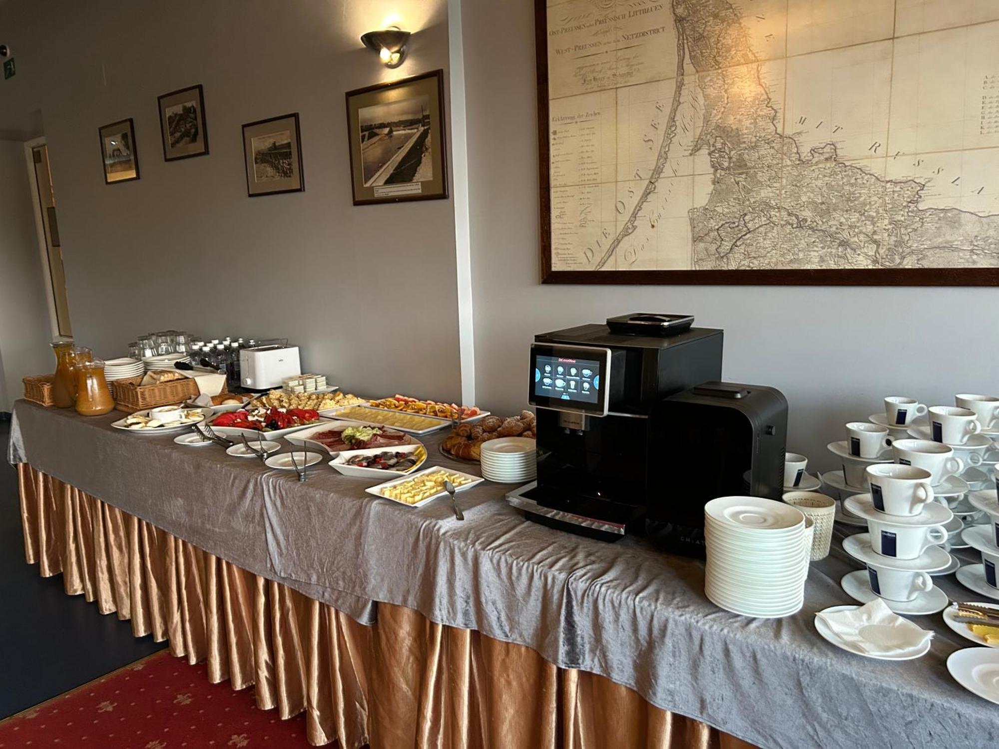 Hotel Viesbutis Banga à Tauragė Extérieur photo