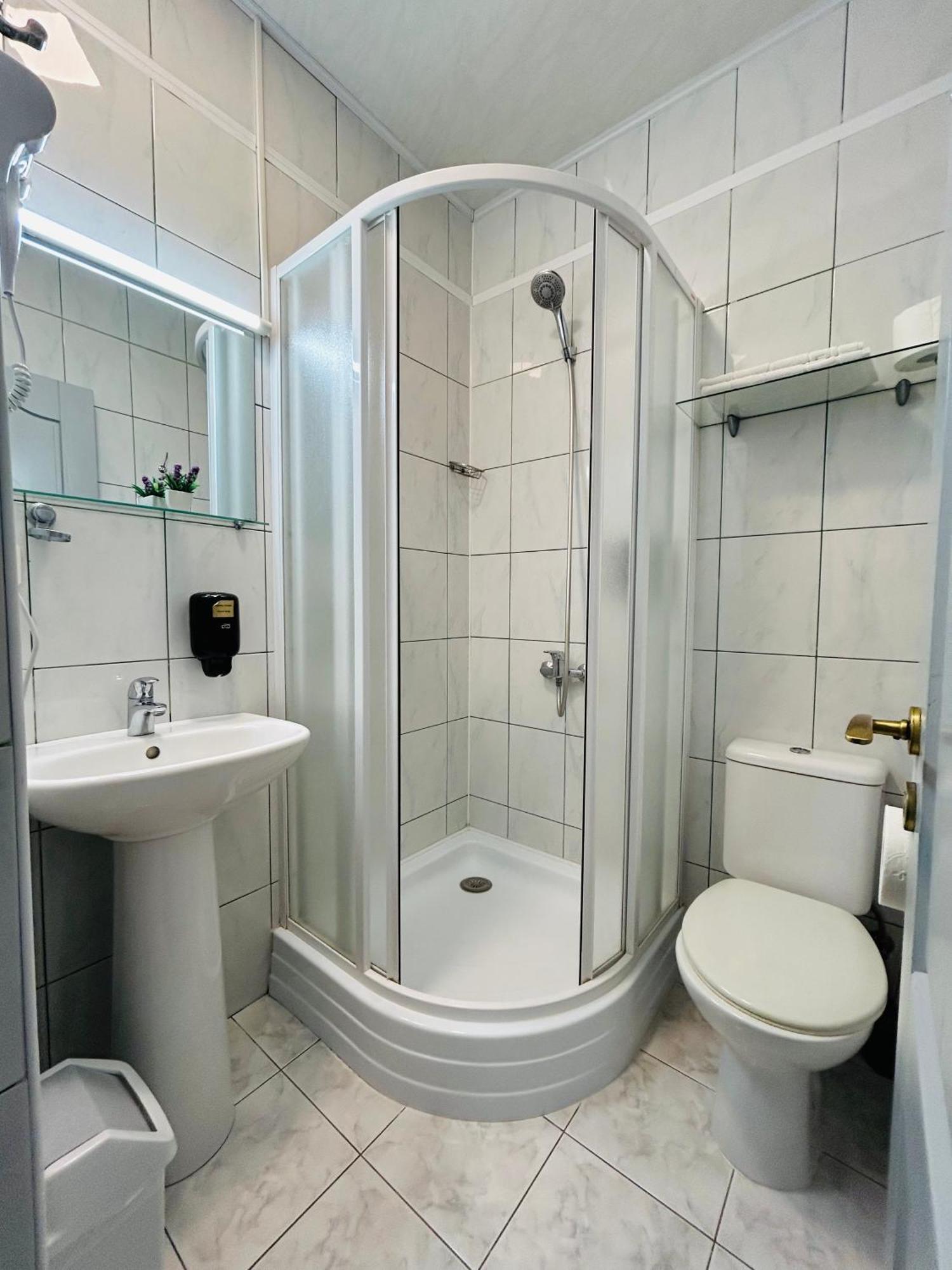 Hotel Viesbutis Banga à Tauragė Extérieur photo